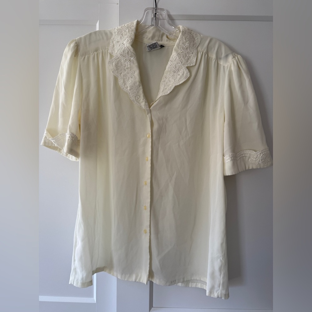 Vintage Gailord Pale Yellow Embroidered Top Sz 10 Cottagecore Coquette Fairycore